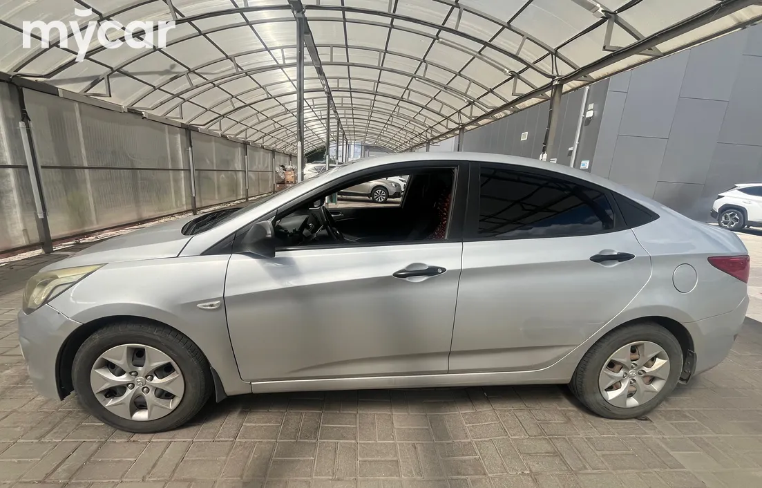Hyundai Accent 2014