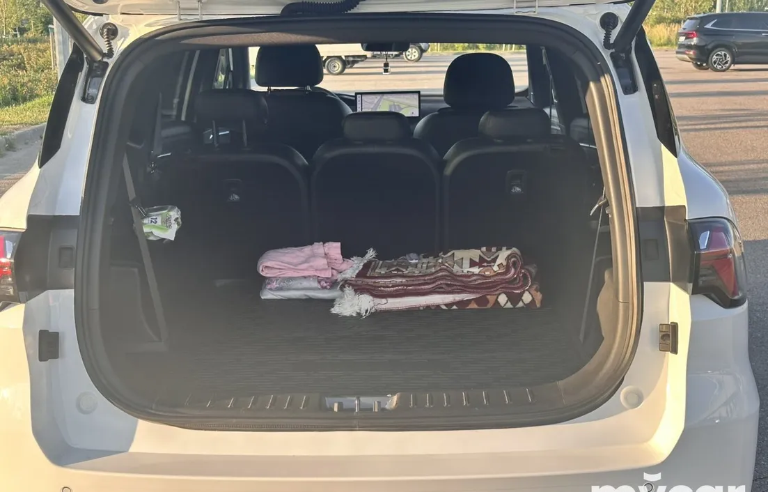 Geely Okavango 2025