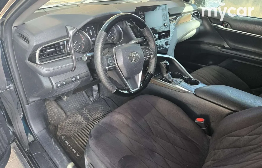 Toyota Camry 2021