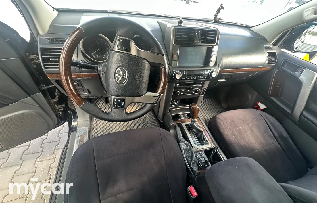 Toyota Land Cruiser Prado 2012