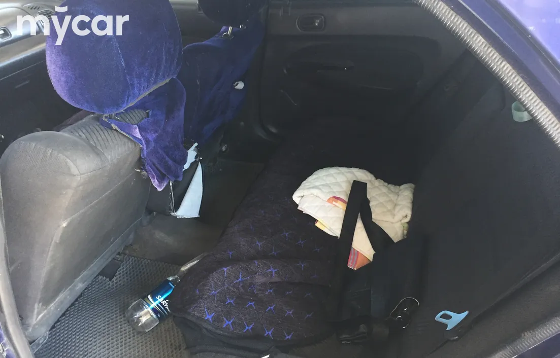Mazda 323 1995