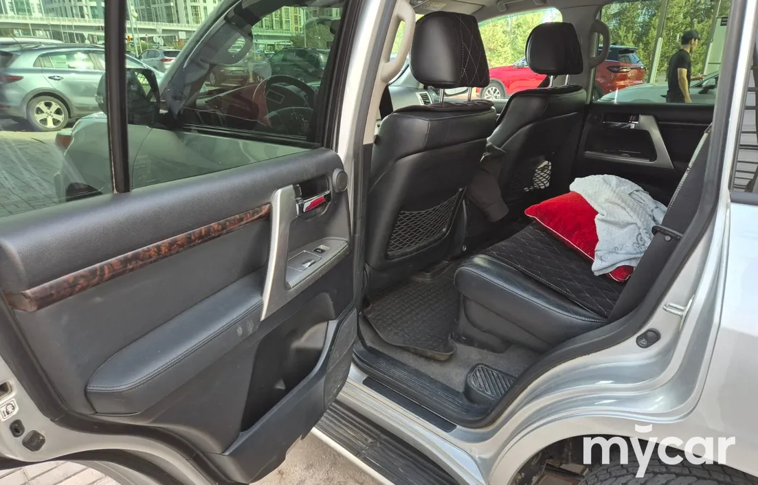 Toyota Land Cruiser 2014