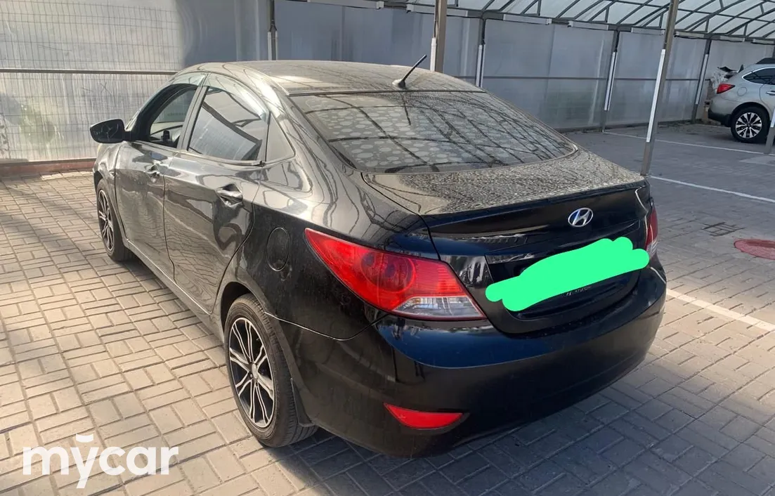 Hyundai Solaris 2013