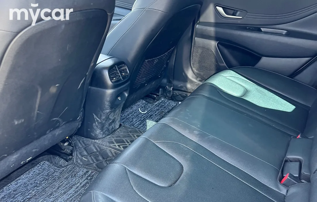 Hyundai Elantra 2024
