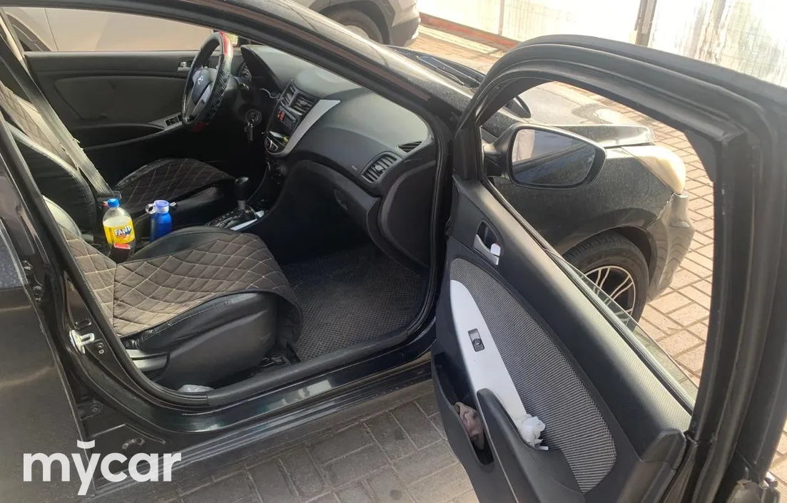 Hyundai Solaris 2013