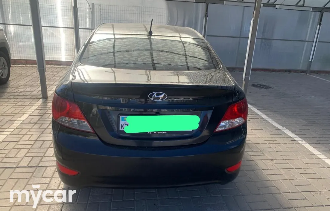 Hyundai Solaris 2013