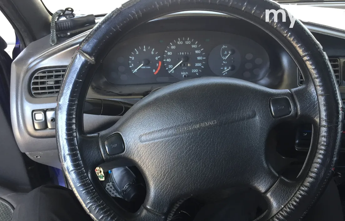 Mazda 323 1995
