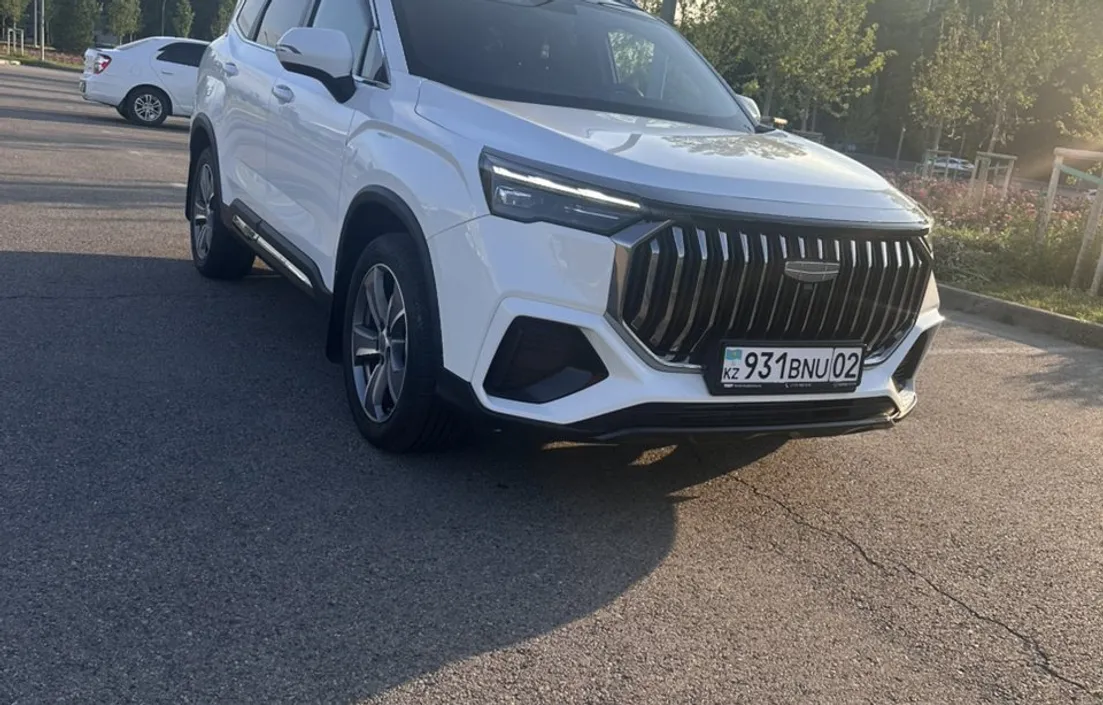 Geely Okavango 2025