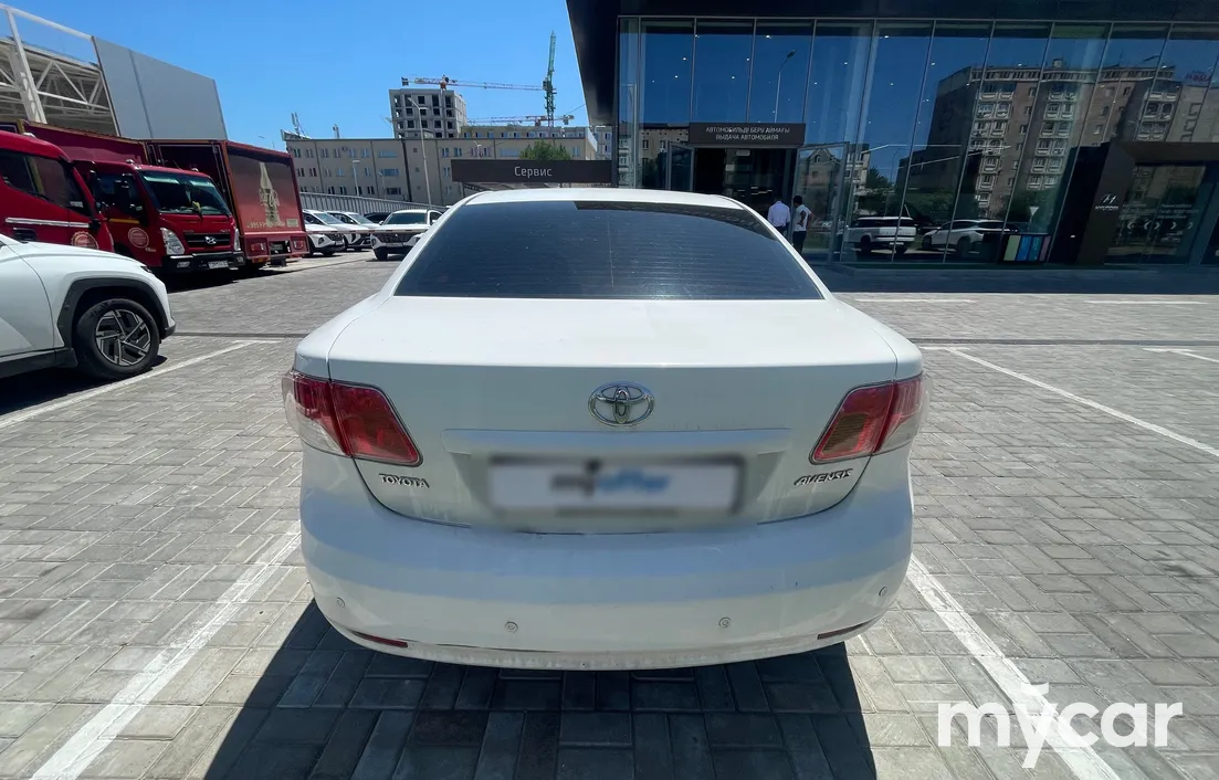 Toyota Avensis 2010