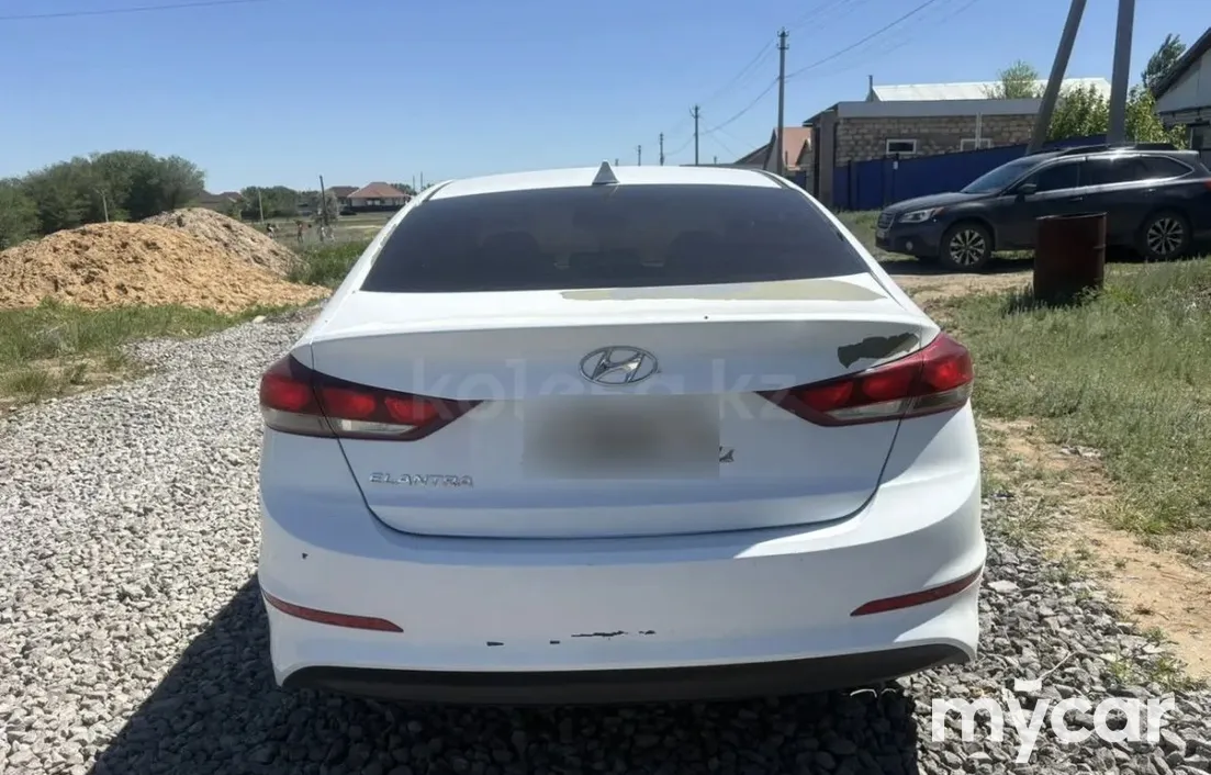 Hyundai Elantra 2018
