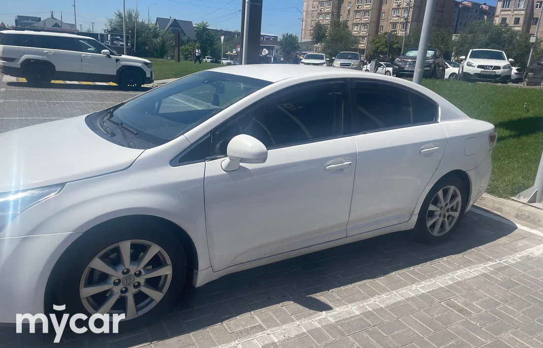 Toyota Avensis 2010