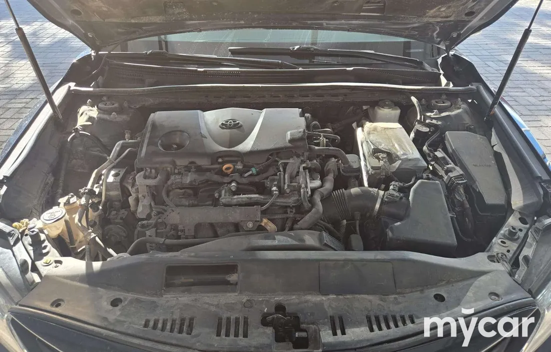 Toyota Camry 2021