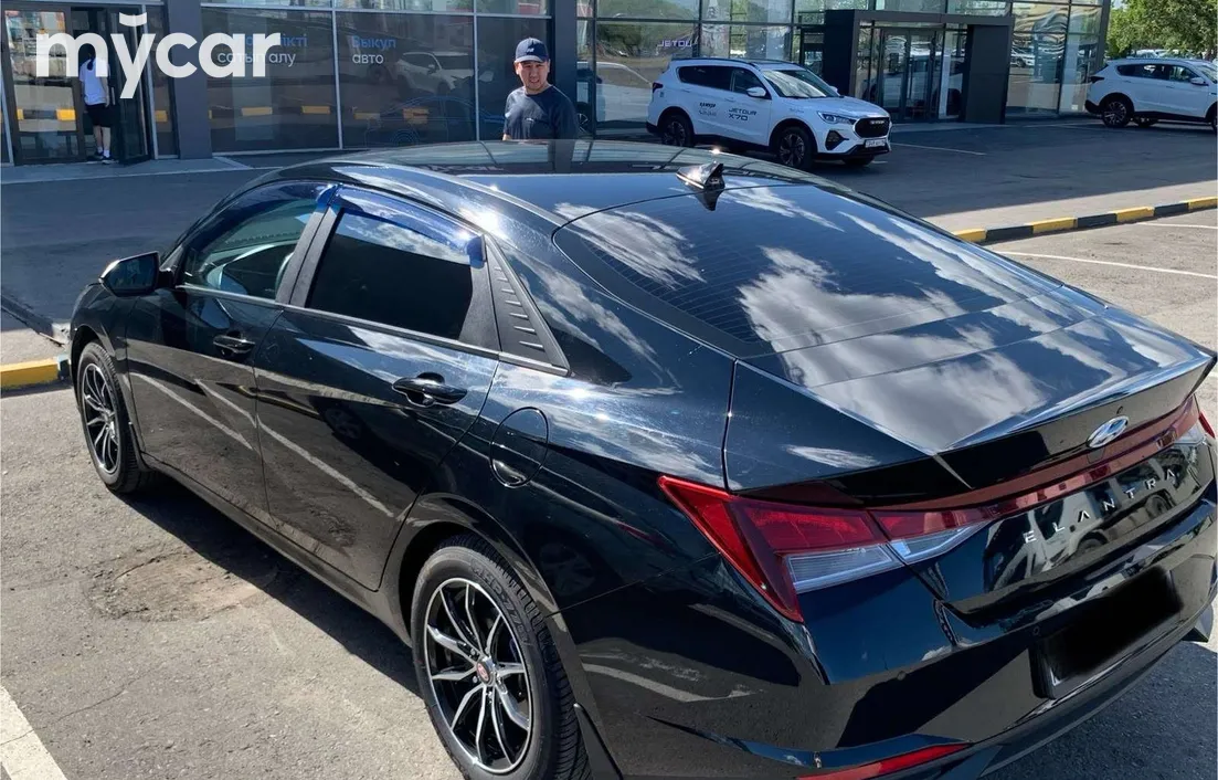 Hyundai Elantra 2023