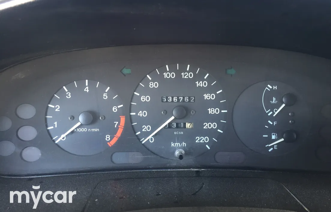 Mazda 323 1995