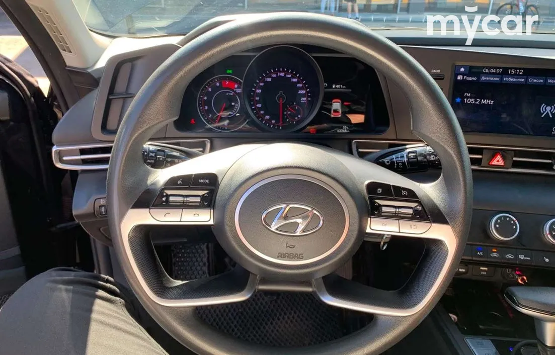 Hyundai Elantra 2023