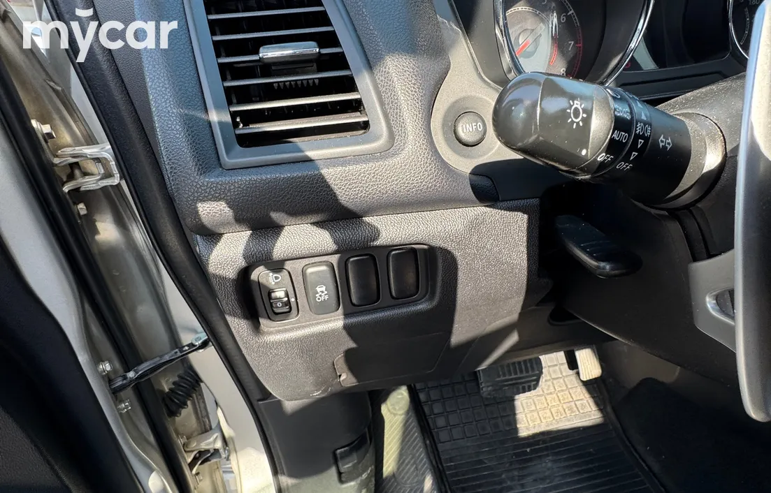 Mitsubishi ASX 2013