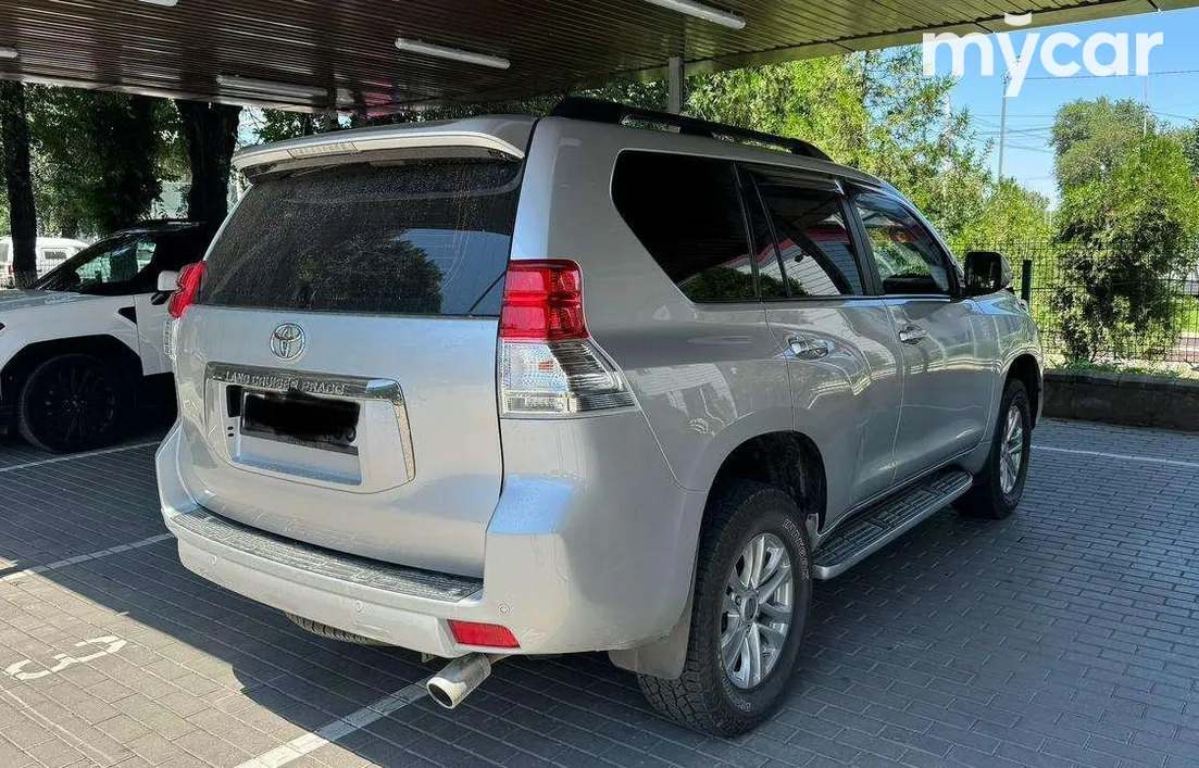 Toyota Land Cruiser Prado 2011