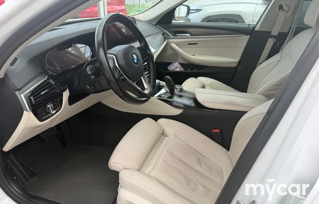 BMW 5 серия 2021
