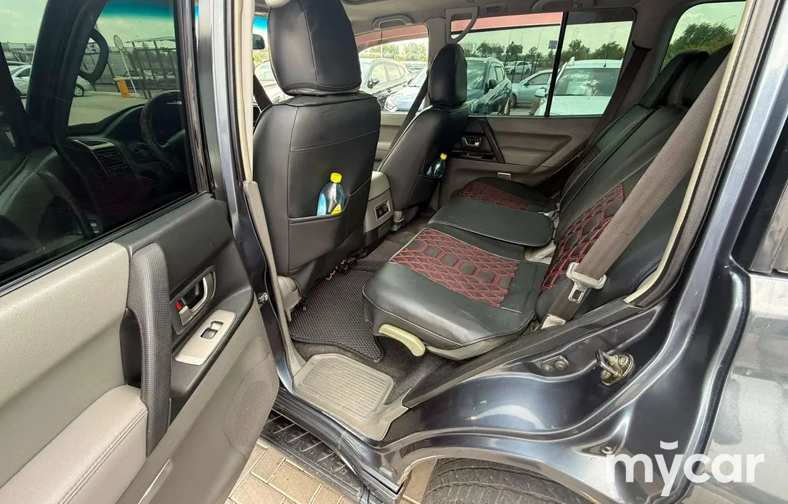 Mitsubishi Pajero 2005