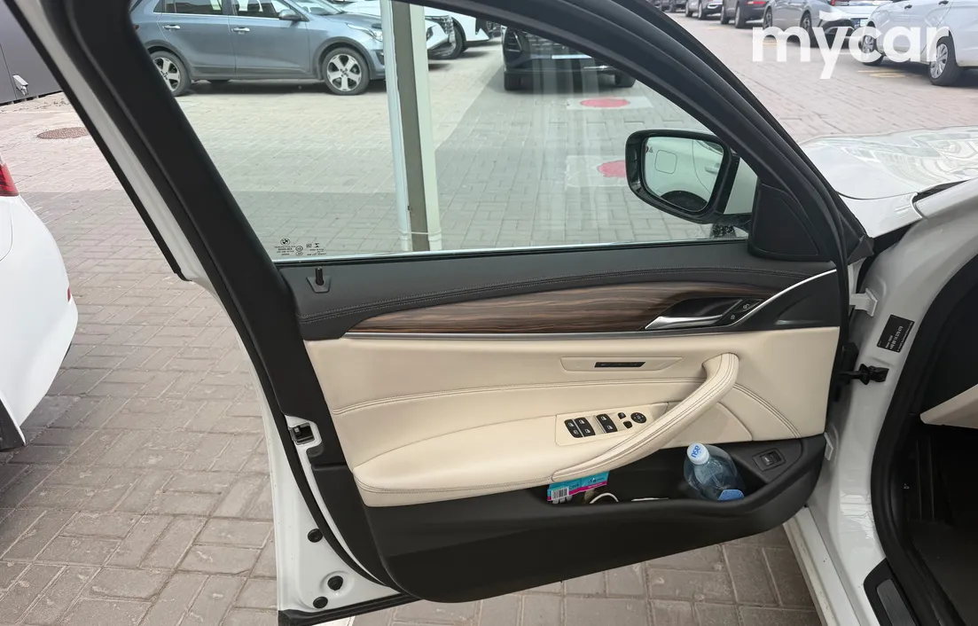 BMW 5 серия 2021