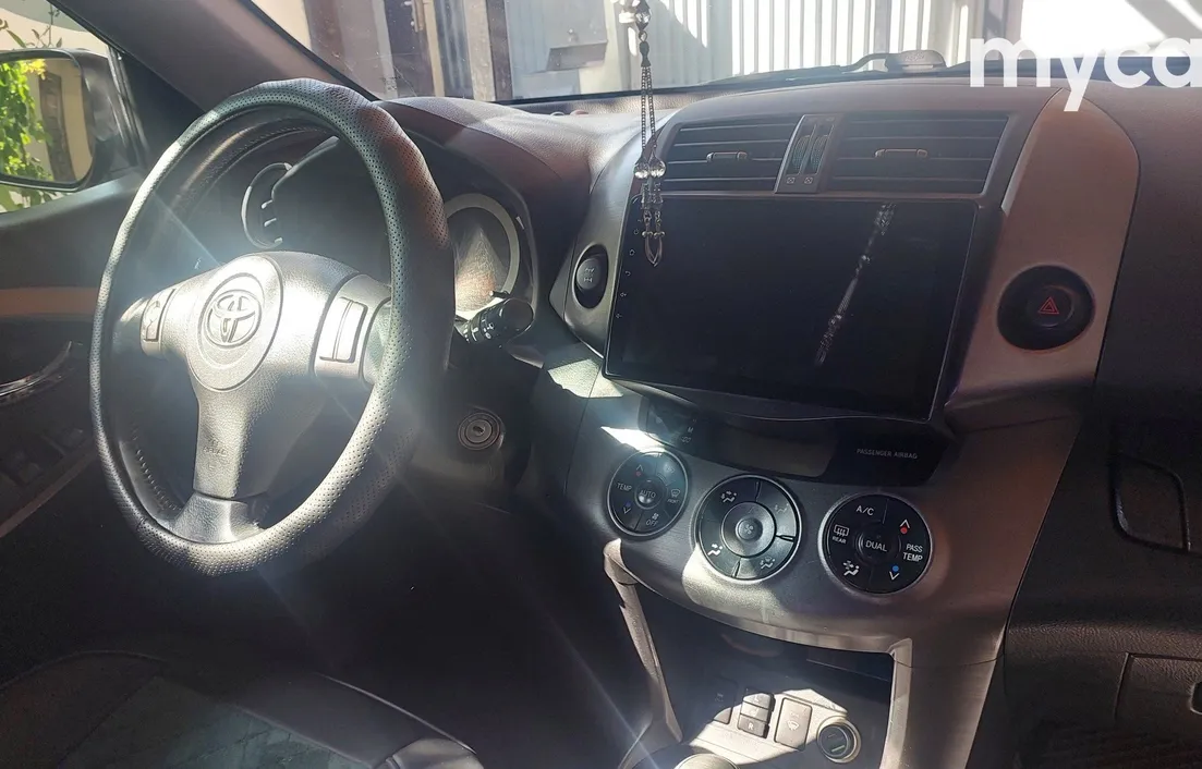 Toyota RAV4 2010