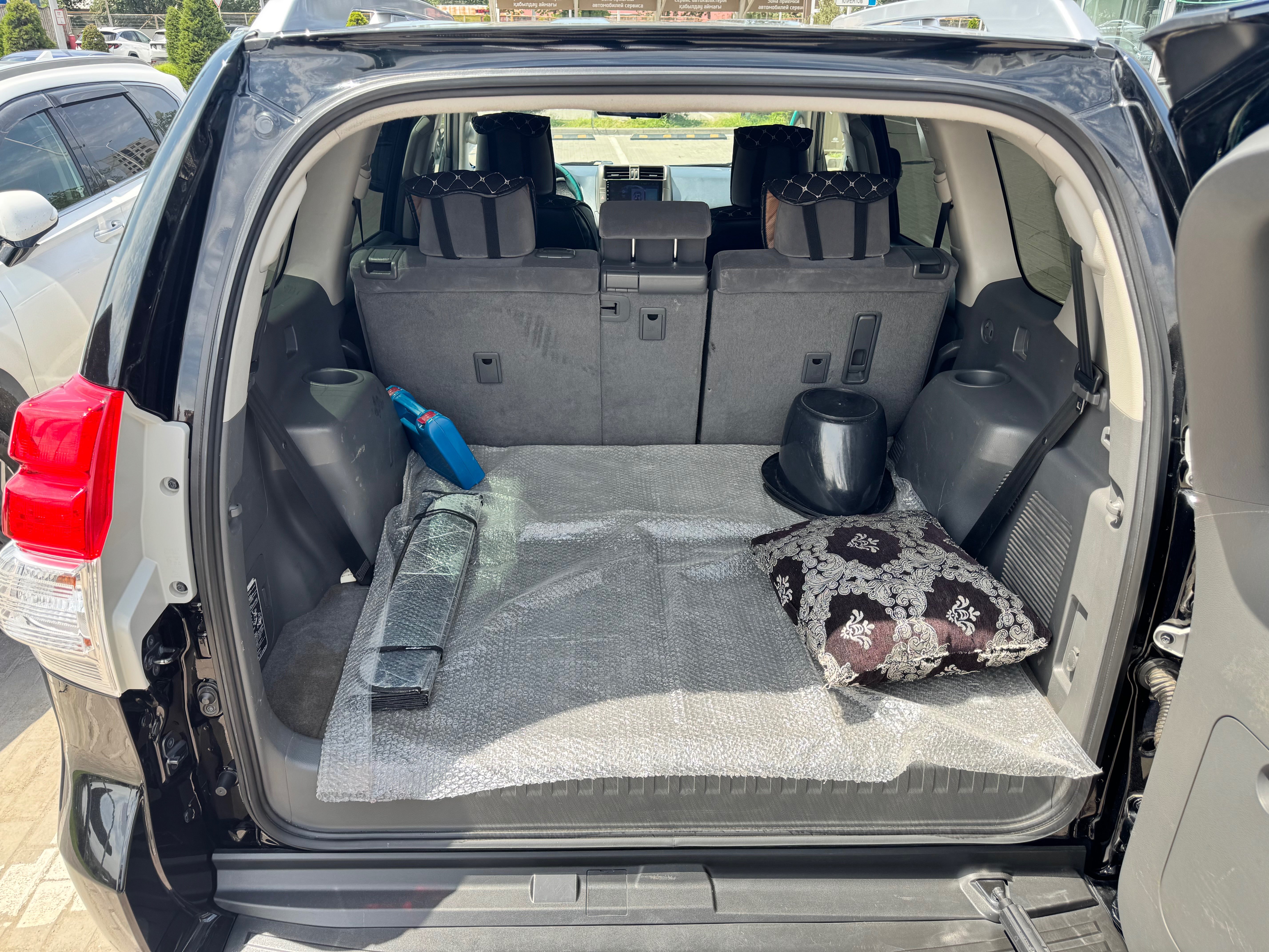 Toyota Land Cruiser Prado 2013
