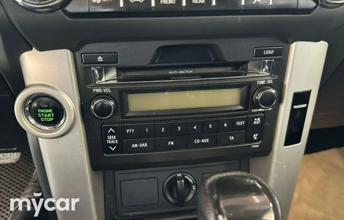 Toyota Land Cruiser Prado 2011