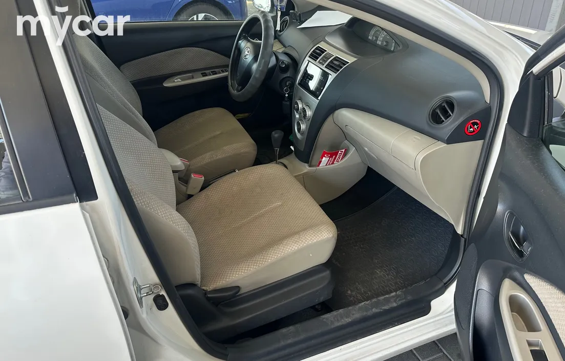 Toyota Yaris 2006