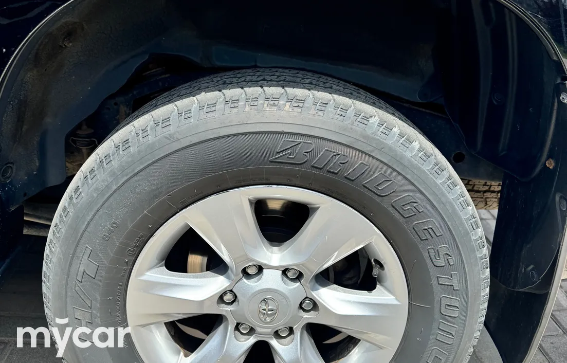Toyota Land Cruiser Prado 2013