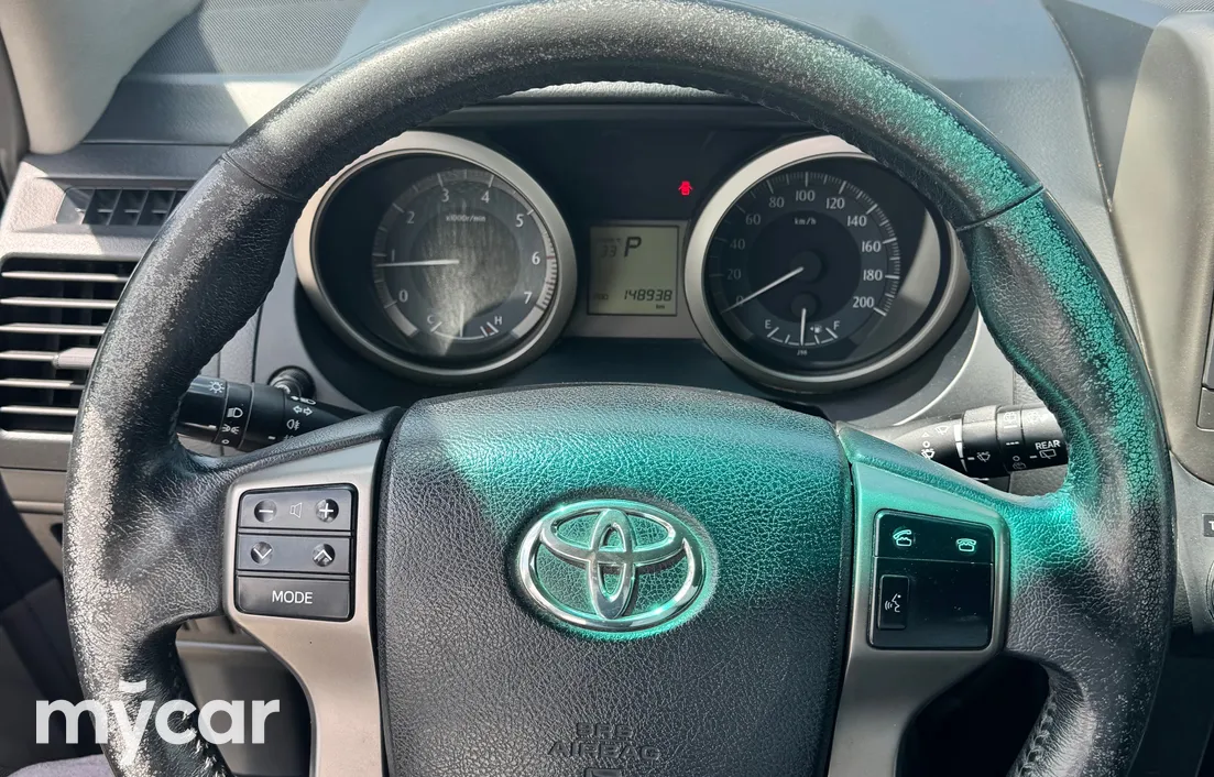 Toyota Land Cruiser Prado 2013