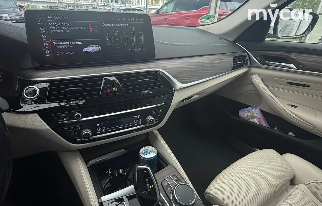 BMW 5 серия 2021