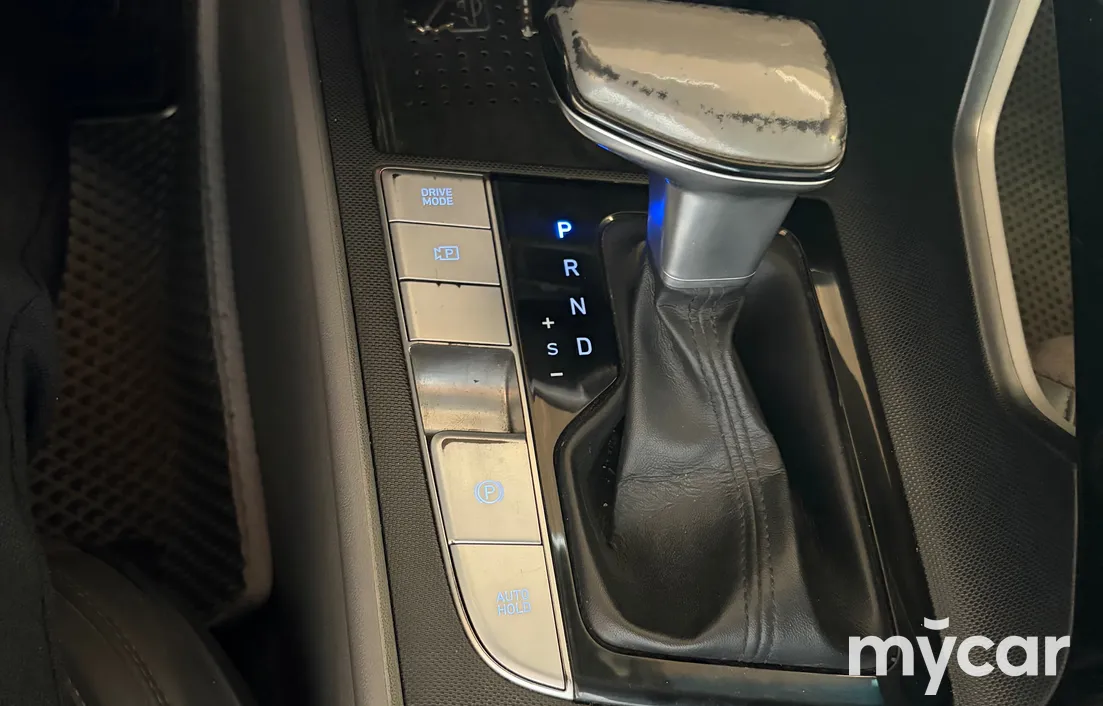 Hyundai Elantra 2021
