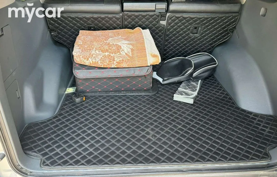 Toyota Land Cruiser Prado 2011