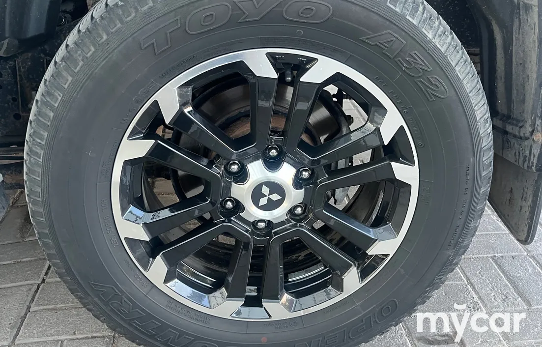 Mitsubishi Pajero Sport 2020