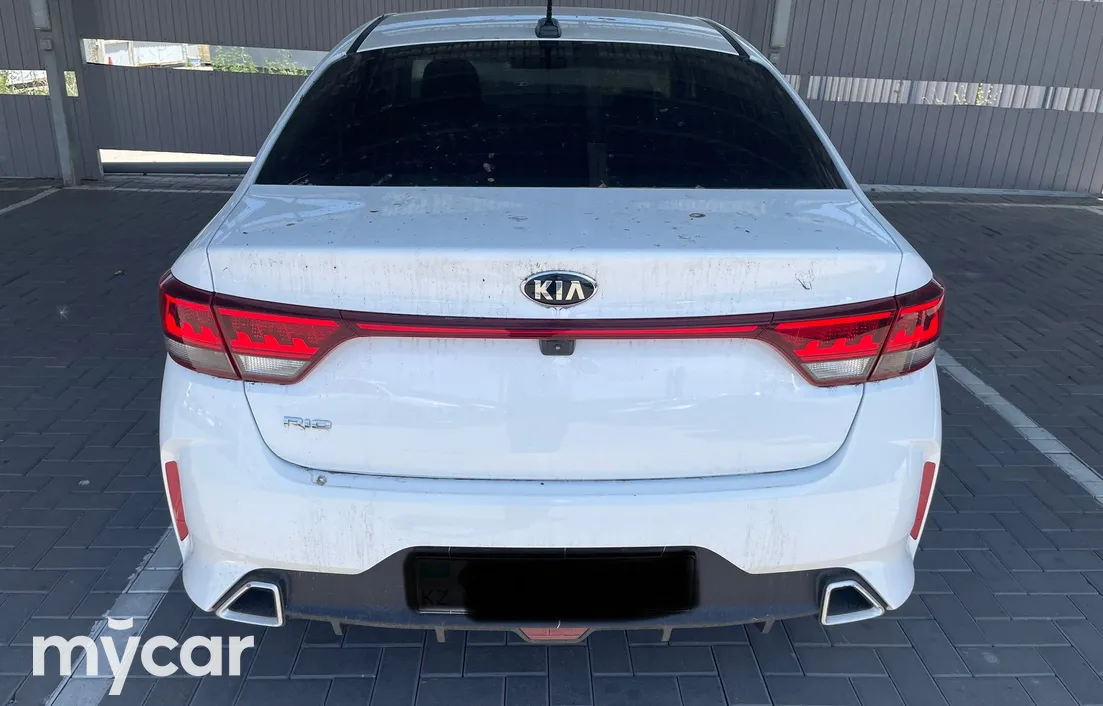 Kia Rio 2021