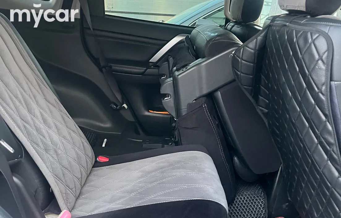 Mitsubishi Pajero Sport 2020