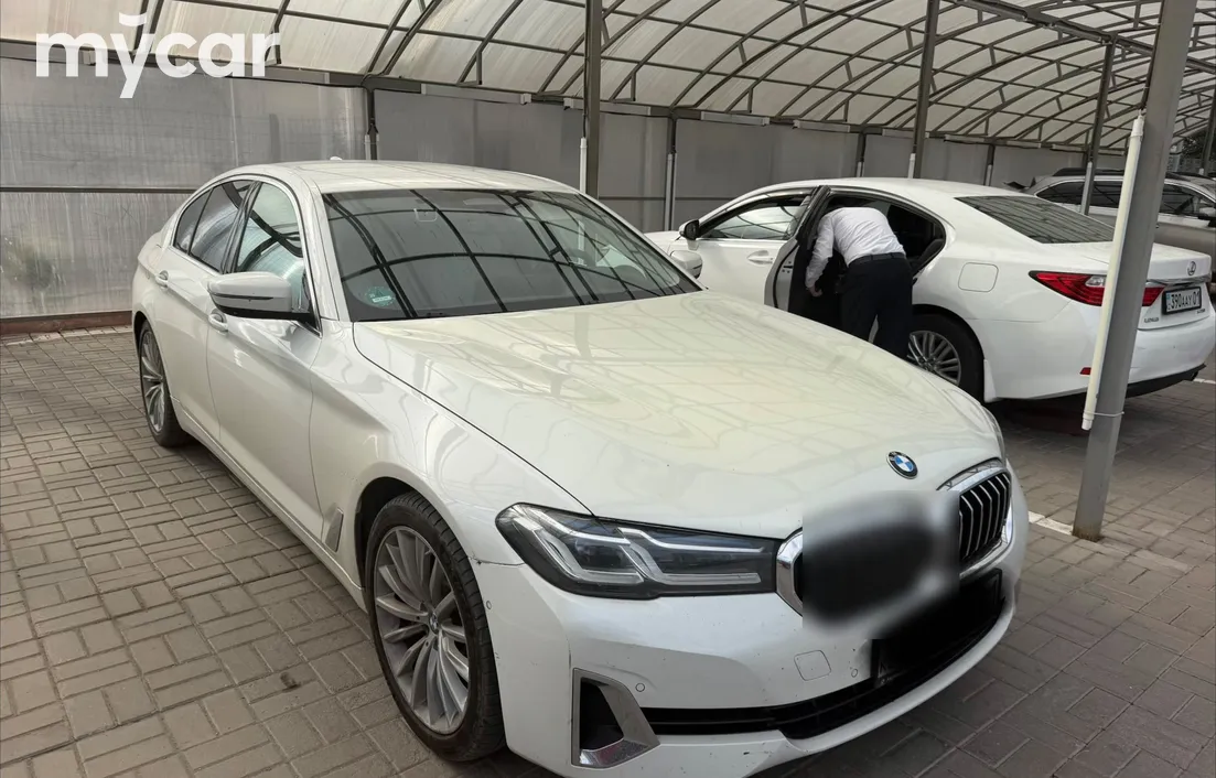 BMW 5 серия 2021