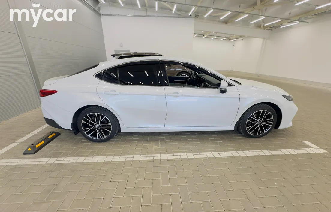 Toyota Camry 2024
