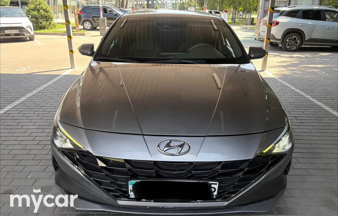 Hyundai Elantra 2021