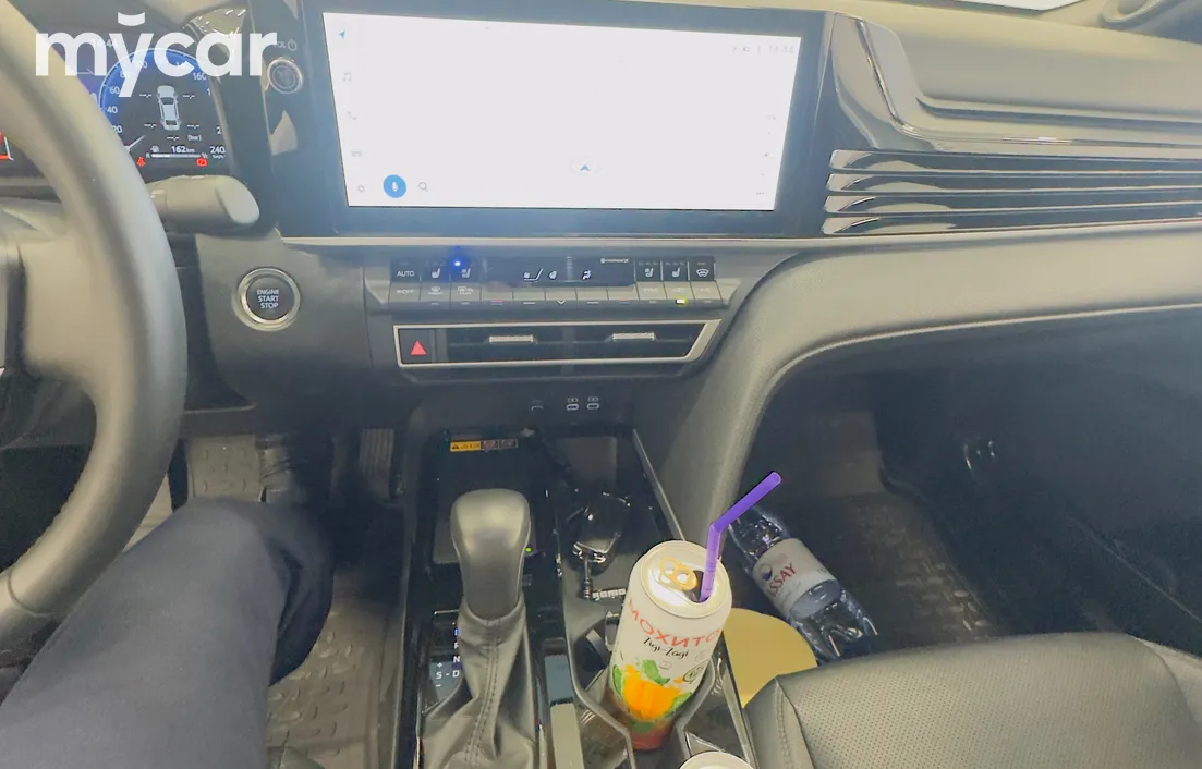 Toyota Camry 2024