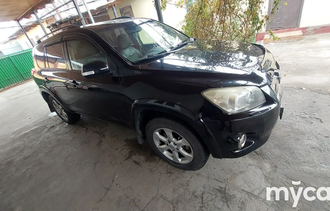 Toyota RAV4 2010