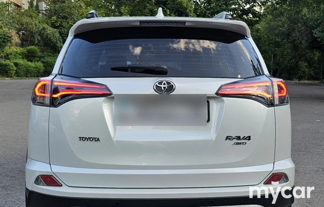 Toyota RAV4 2018