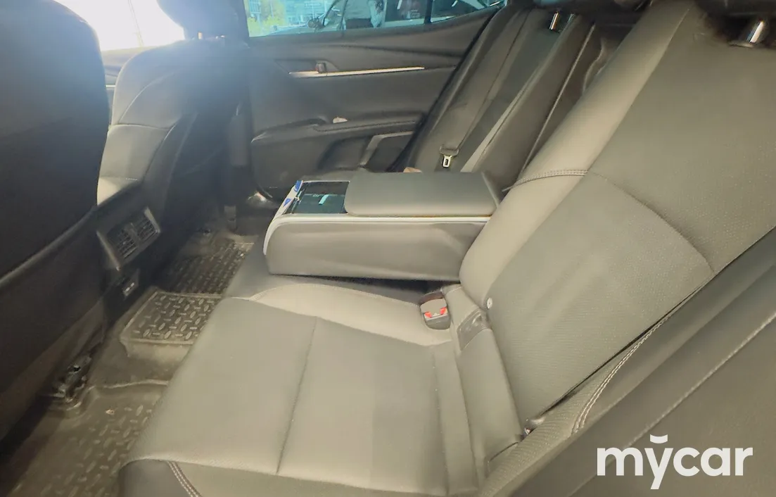 Toyota Camry 2024