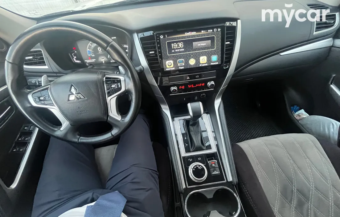 Mitsubishi Pajero Sport 2020