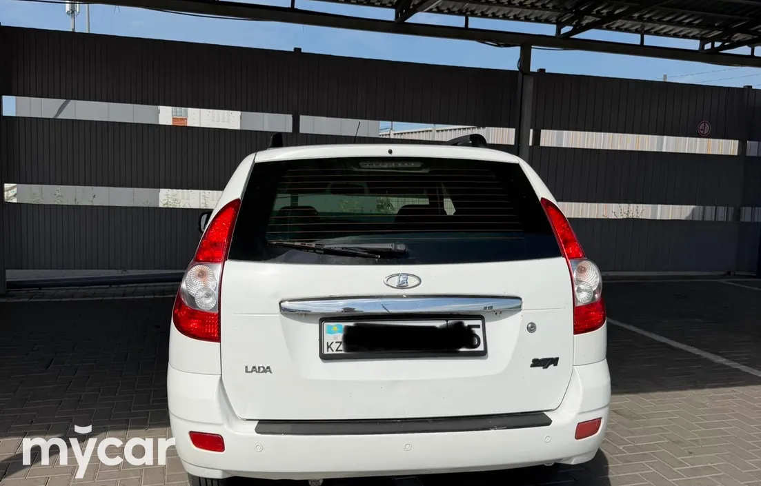 LADA Priora 2013