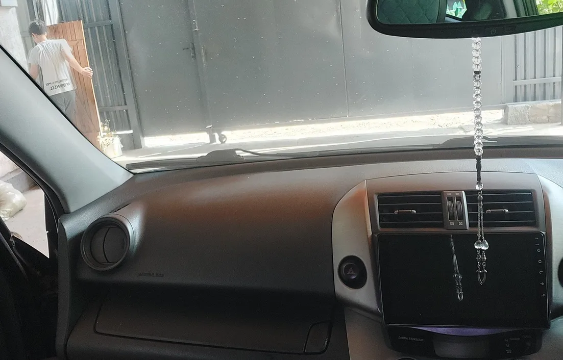 Toyota RAV4 2010