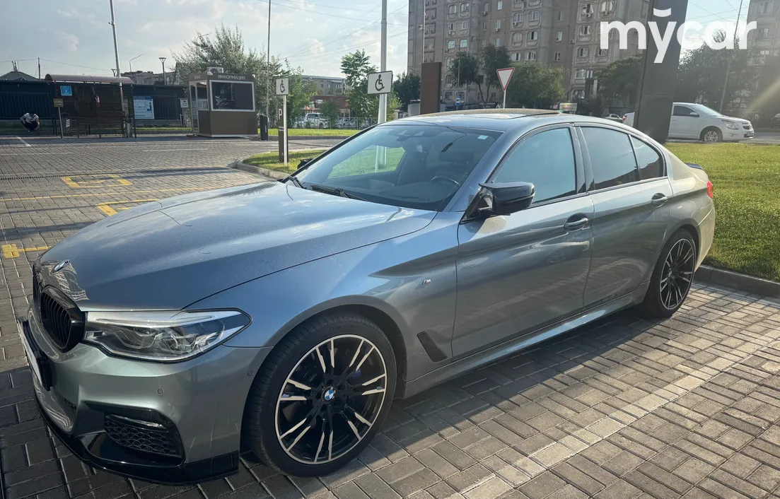 BMW 5 серия 2017