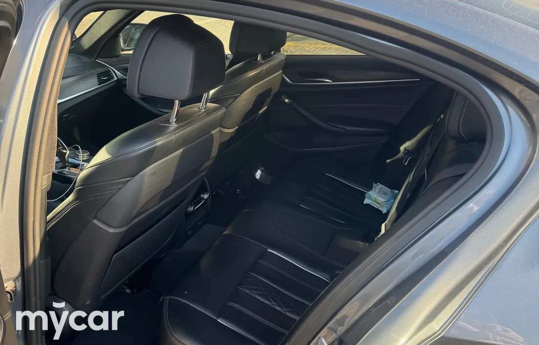 BMW 5 серия 2017