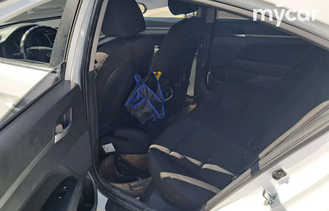 Hyundai Elantra 2020