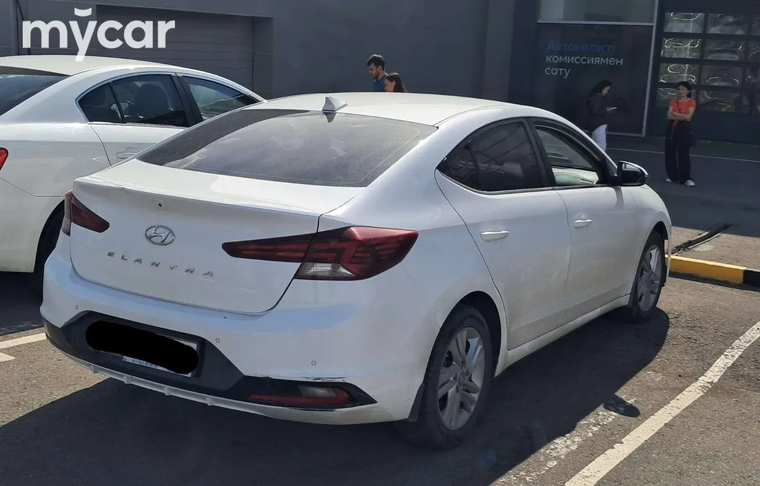 Hyundai Elantra 2020